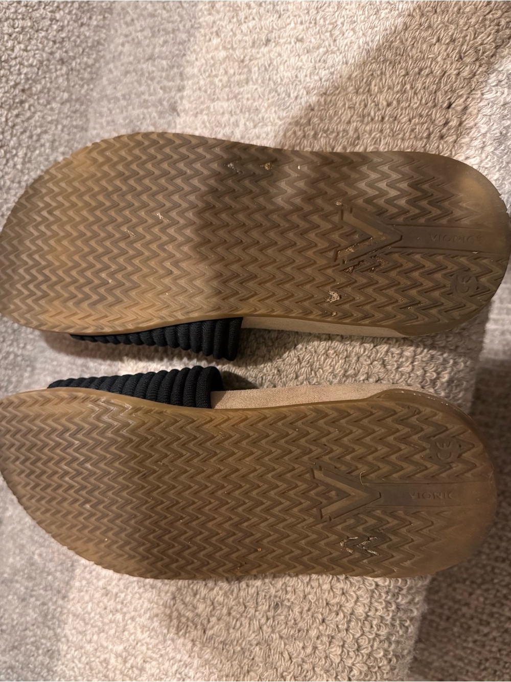 Vionic Black Ribbed Strap Slide Sandals - Picture 2 of 3